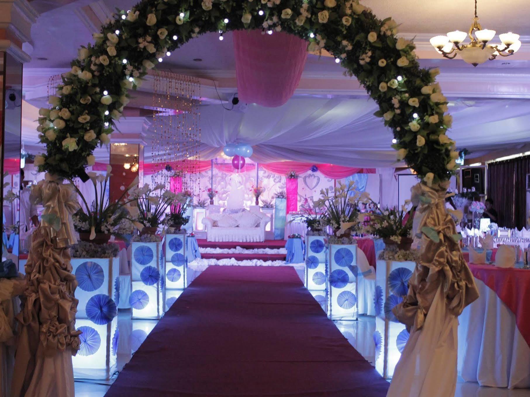 Golden Palace Hotel Tagum Dış mekan fotoğraf
